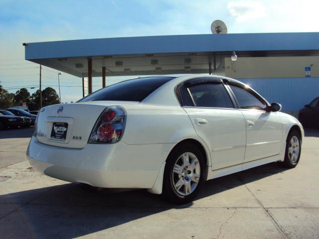 Nissan Altima 2005 photo 2