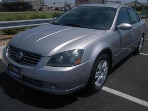 Nissan Altima 2005 photo 2