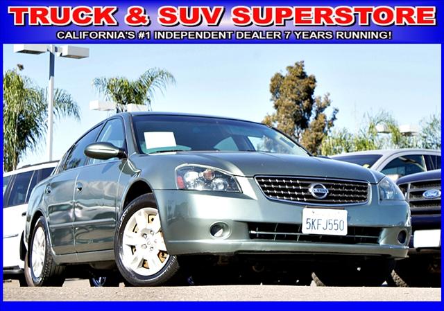 Nissan Altima SLT Pickup 2D 6 1/4 Ft Sedan