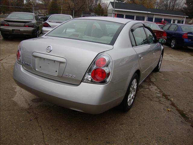Nissan Altima 2005 photo 4