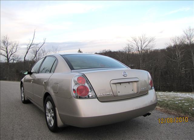 Nissan Altima 2005 photo 4