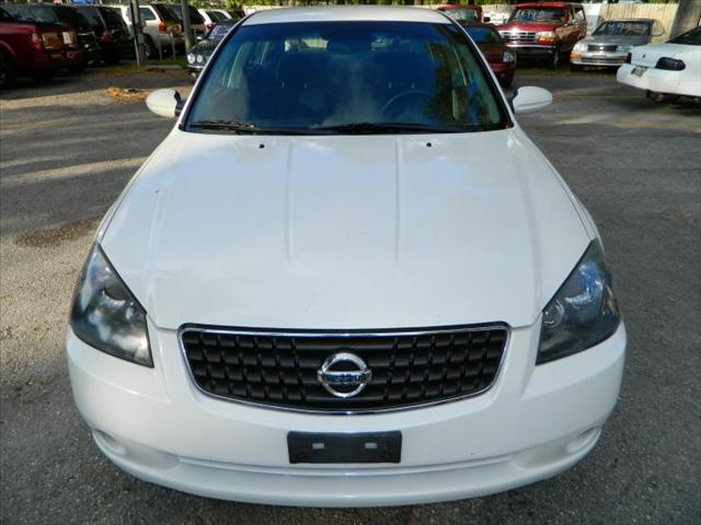 Nissan Altima 2005 photo 2