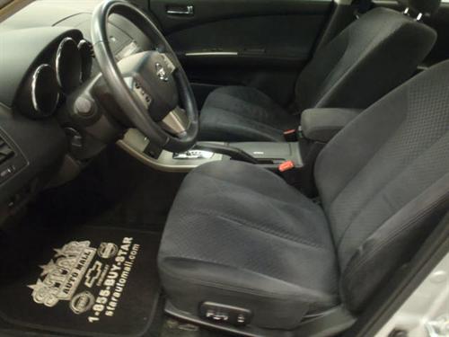 Nissan Altima 2005 photo 2