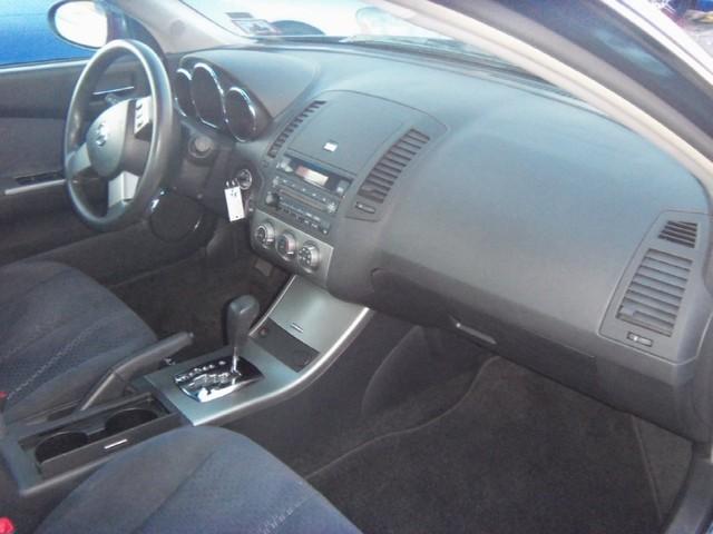 Nissan Altima 2005 photo 4