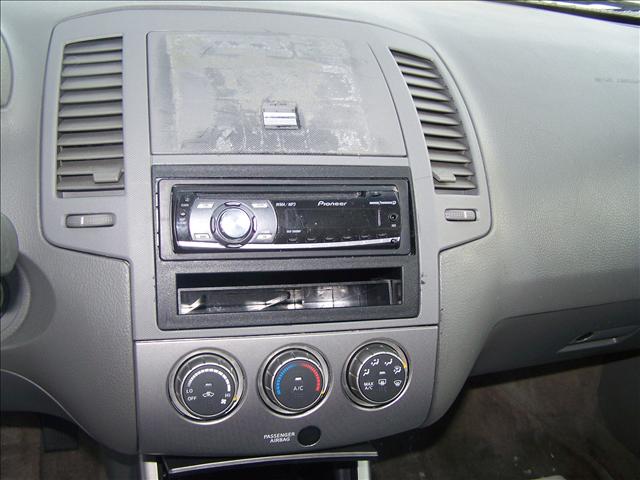 Nissan Altima 2005 photo 2