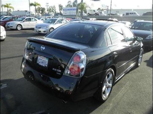 Nissan Altima 2005 photo 3