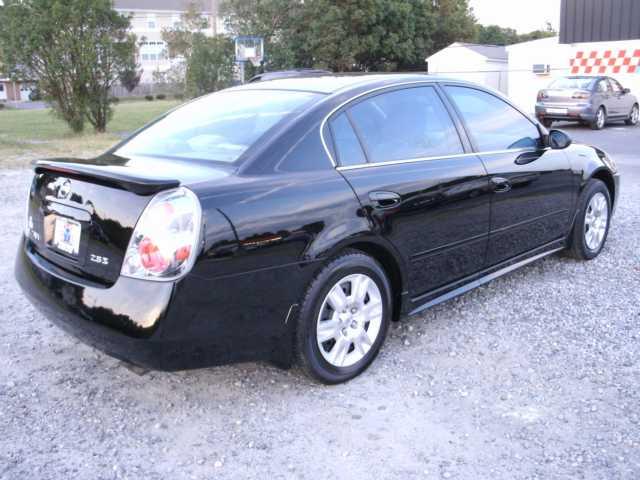 Nissan Altima 2005 photo 1
