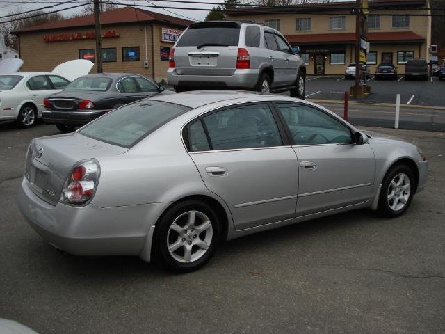 Nissan Altima 2005 photo 2