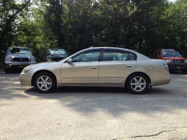Nissan Altima 2005 photo 2