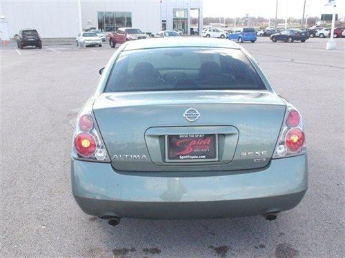 Nissan Altima 2005 photo 5