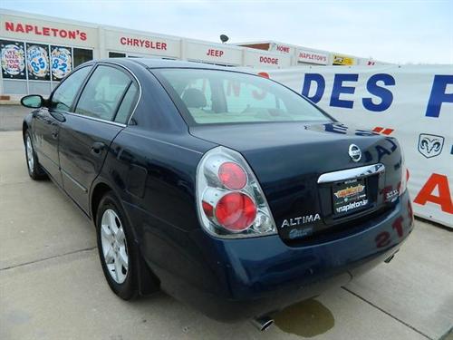 Nissan Altima 2005 photo 4