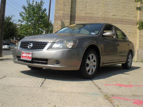 Nissan Altima 2005 photo 1