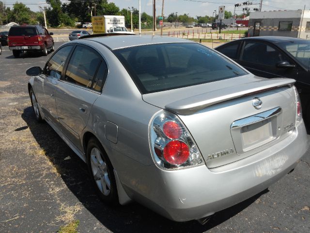 Nissan Altima 2005 photo 1