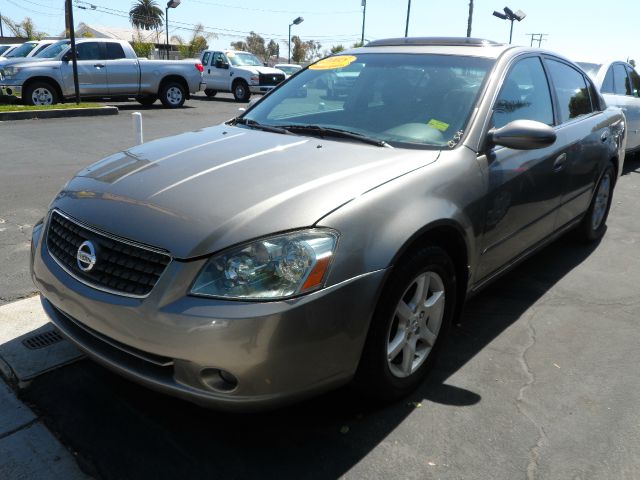 Nissan Altima 2005 photo 2