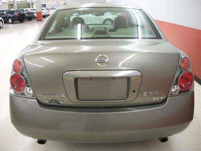 Nissan Altima 2005 photo 1