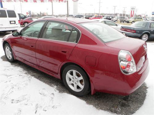 Nissan Altima 2005 photo 2