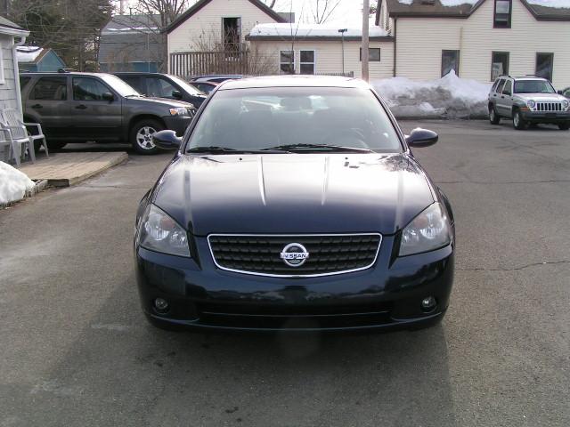 Nissan Altima 2005 photo 1