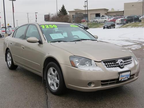 Nissan Altima 2005 photo 2