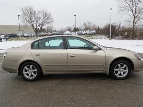 Nissan Altima 2005 photo 3