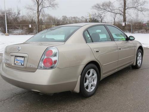 Nissan Altima 2005 photo 4