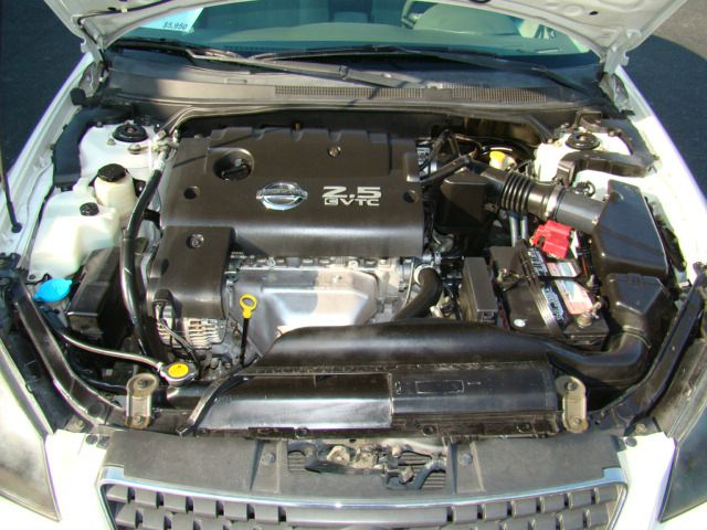 Nissan Altima 2005 photo 2