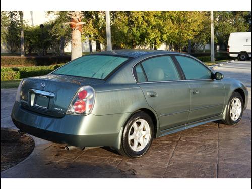 Nissan Altima 2005 photo 3