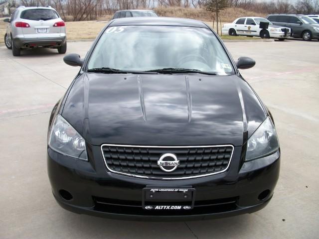 Nissan Altima 2005 photo 2