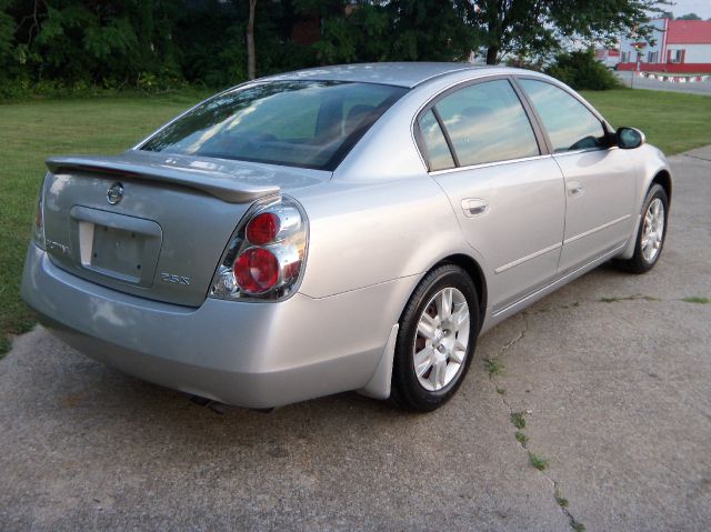 Nissan Altima 2005 photo 3
