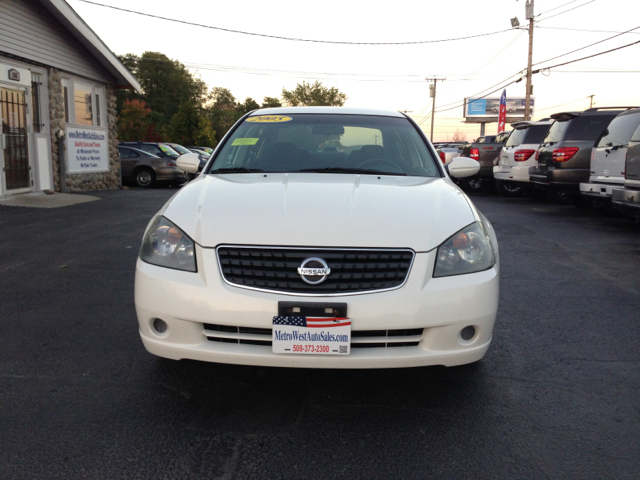 Nissan Altima 2005 photo 2