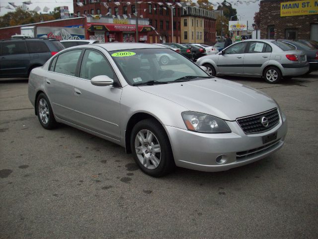 Nissan Altima 2005 photo 1
