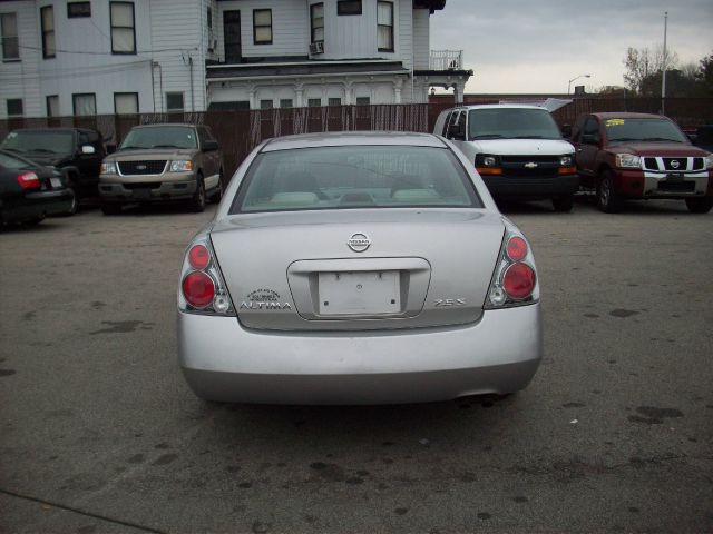 Nissan Altima 2005 photo 2