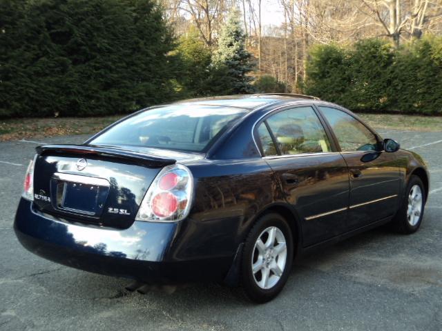 Nissan Altima 2005 photo 1