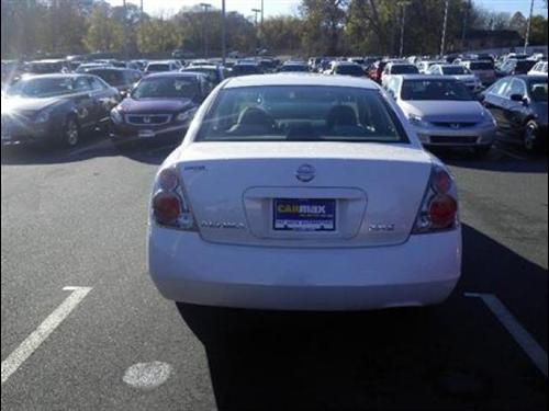 Nissan Altima 2005 photo 4