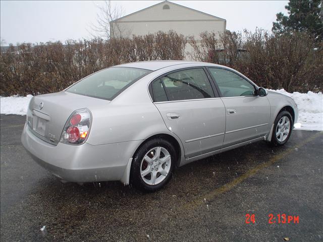 Nissan Altima 2005 photo 3