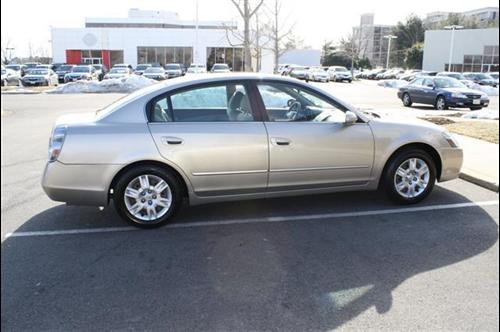 Nissan Altima 2005 photo 4