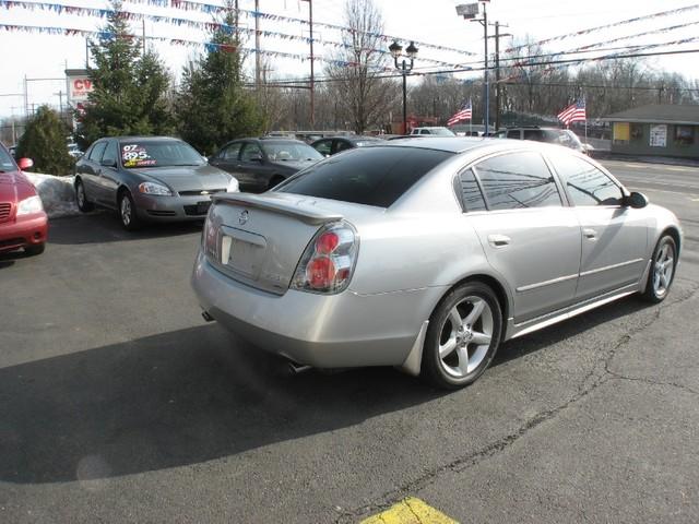 Nissan Altima 2005 photo 2