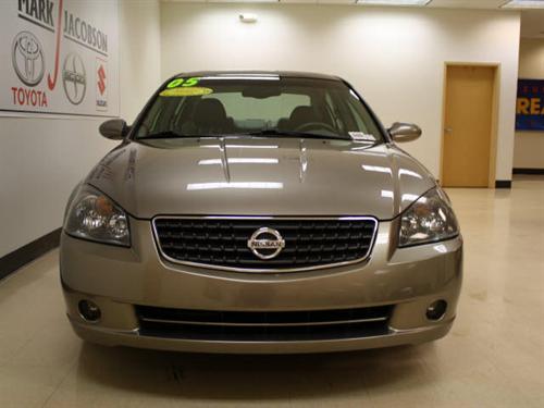 Nissan Altima 2005 photo 2