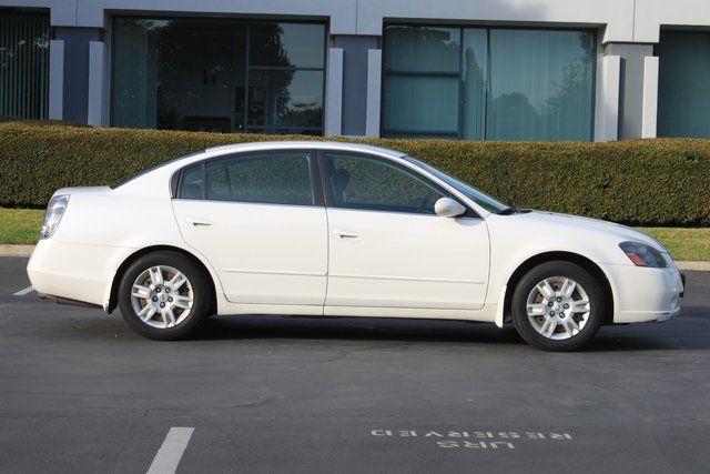 Nissan Altima 2005 photo 1