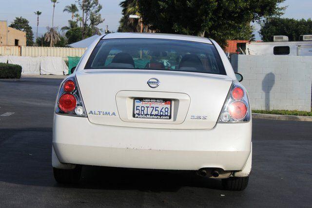 Nissan Altima 2005 photo 2