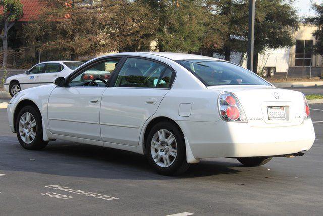 Nissan Altima 2005 photo 3