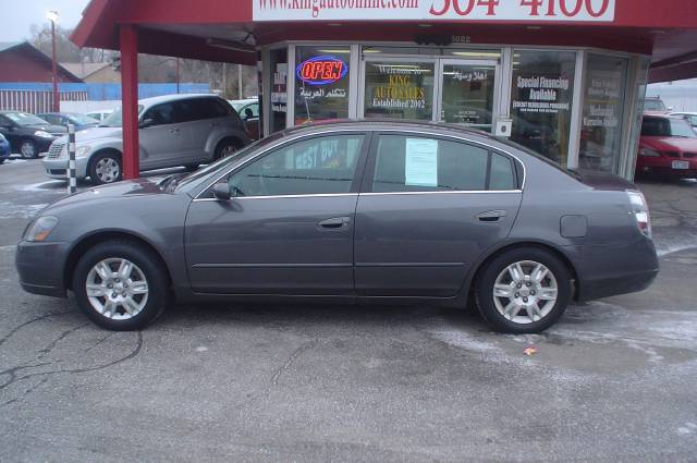 Nissan Altima 2005 photo 2