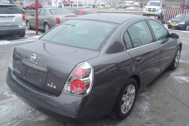 Nissan Altima 2005 photo 3