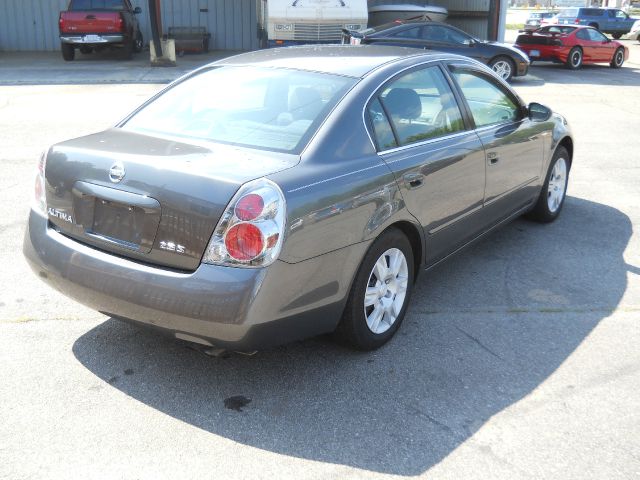 Nissan Altima 2005 photo 1