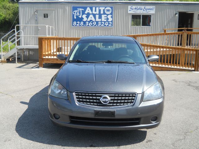 Nissan Altima 2005 photo 17