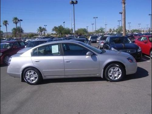 Nissan Altima 2005 photo 2