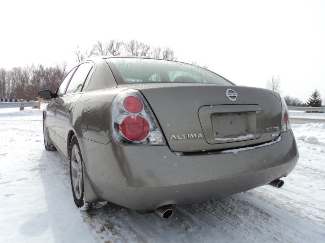 Nissan Altima 2005 photo 2