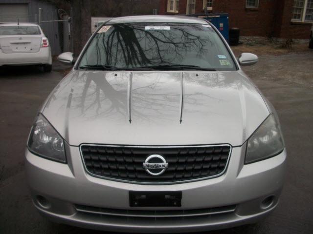 Nissan Altima 2005 photo 1