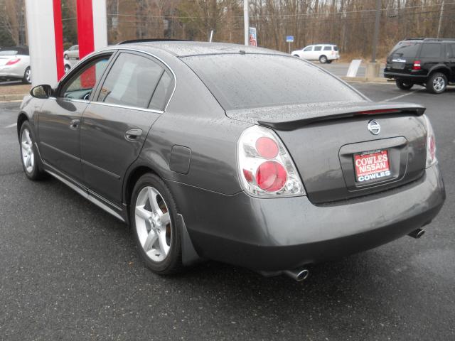 Nissan Altima 2005 photo 2