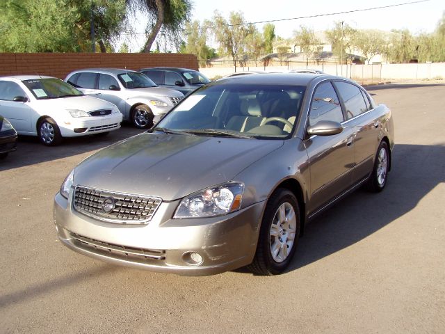 Nissan Altima 2005 photo 1