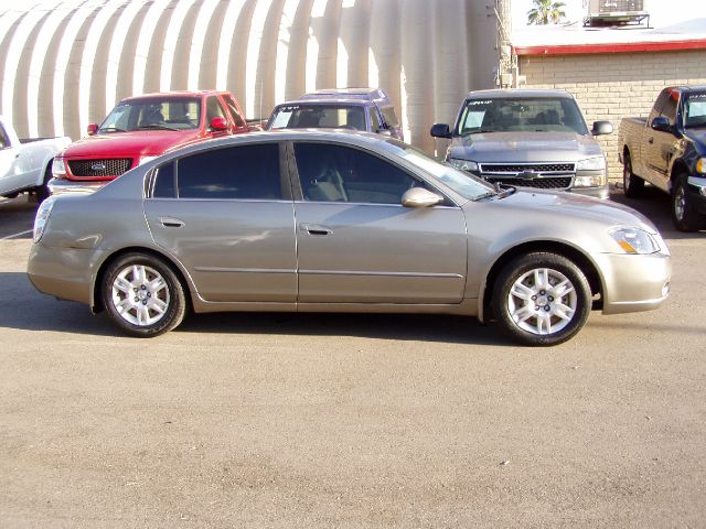 Nissan Altima 2005 photo 2